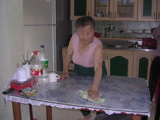 할머니의 식탁 이미지